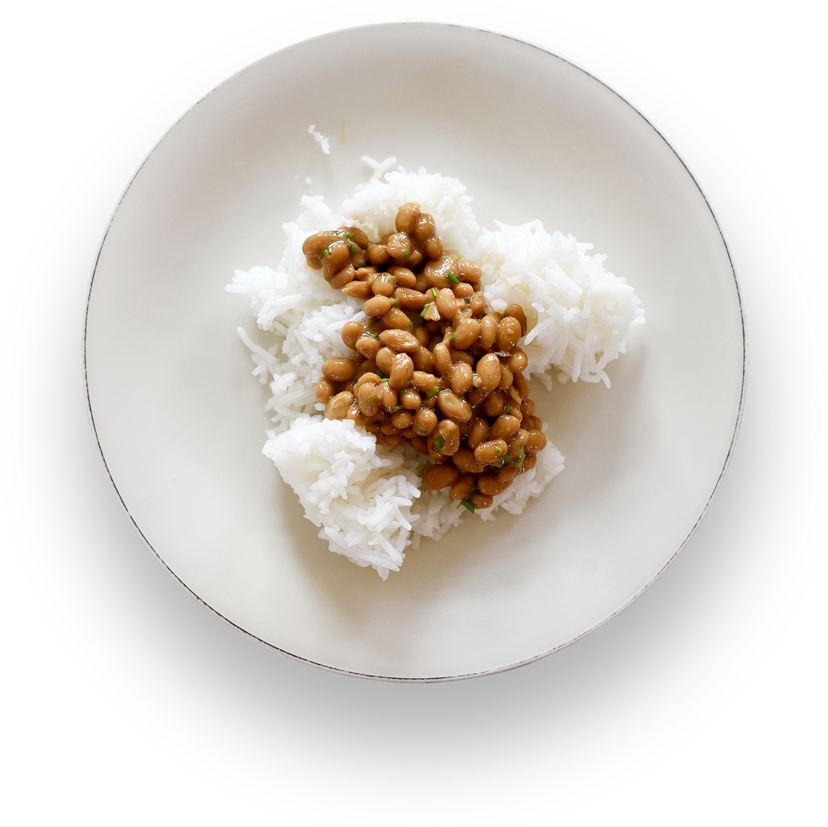 Nattō und Reis auf einem Teller